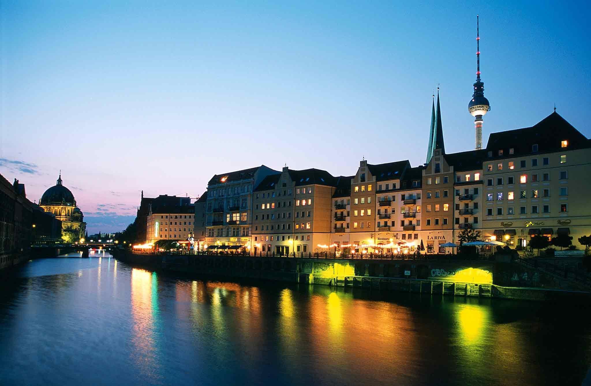 ไอบิส เบอร์ลิน คูร์เฟือยร์สเตนดัมม์ Hotel ภายนอก รูปภาพ