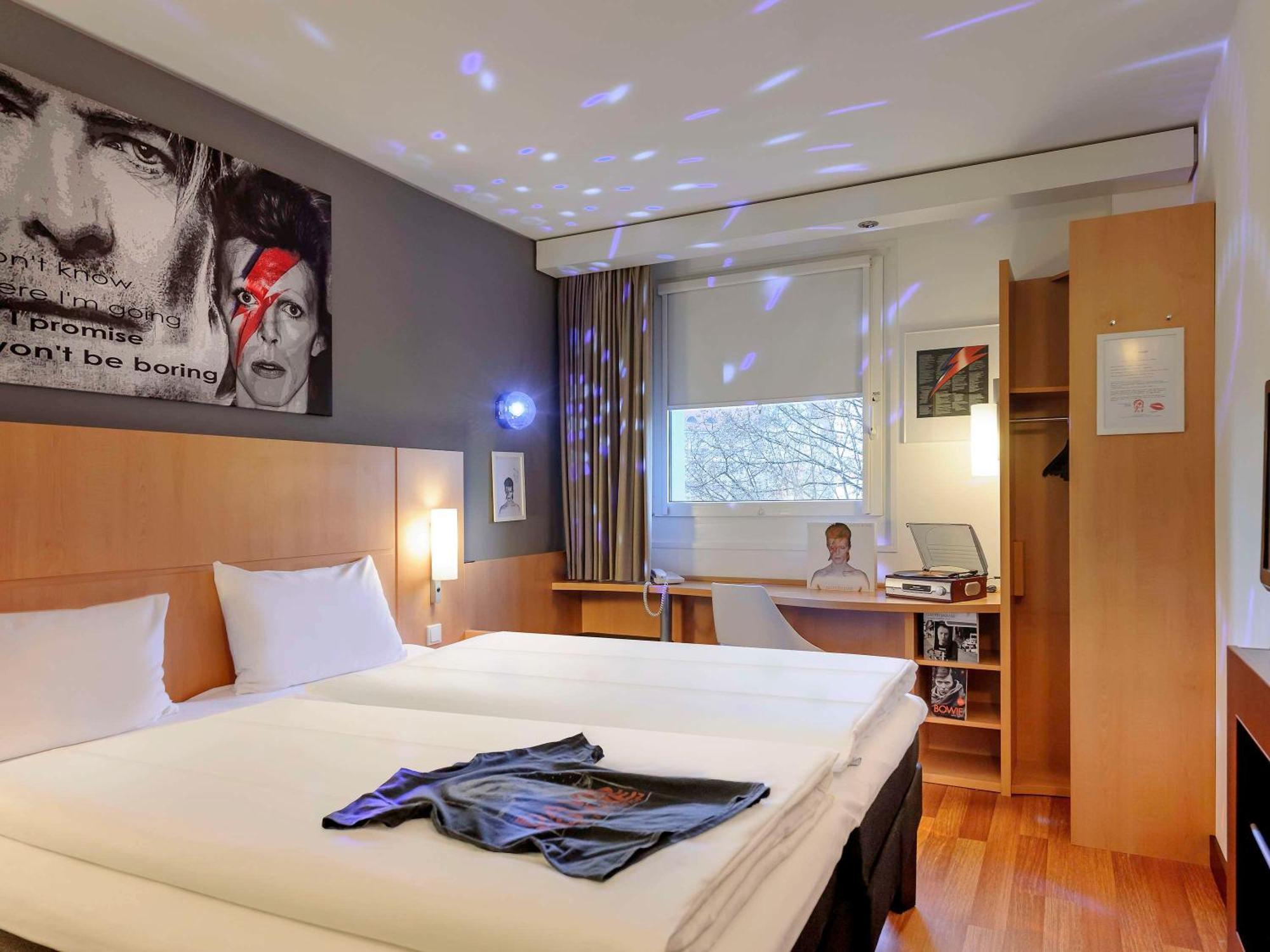 ไอบิส เบอร์ลิน คูร์เฟือยร์สเตนดัมม์ Hotel ภายนอก รูปภาพ