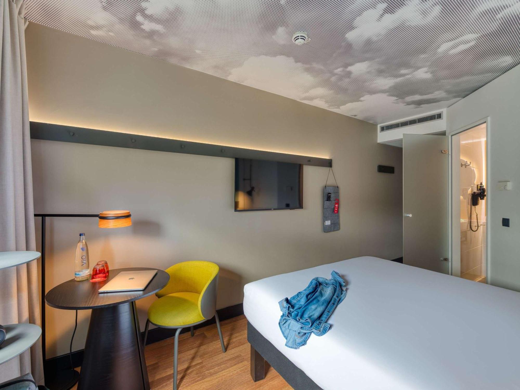 ไอบิส เบอร์ลิน คูร์เฟือยร์สเตนดัมม์ Hotel ภายนอก รูปภาพ